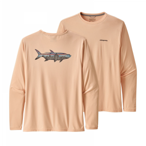 Patagonia Men's Long-Sleeved Capilene(R) Cool Daily Fish Graphic Shirt Sketched Fitz Roy Tarpon: Light Peach Sherbet L