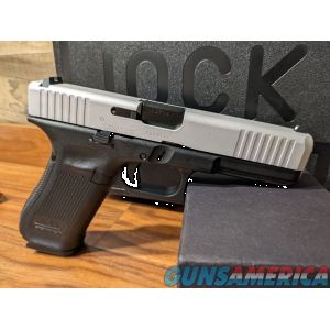 New Gen 5 Glock 17 - Apollo Custom Special Edition- 3 mags & case included image