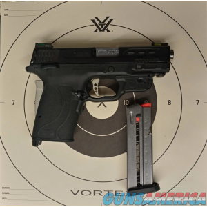Smith & Wesson M&P9 shield EZ Performance center image