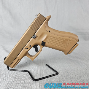 Glock 19X 9mm Pistol w/ 10rnd Mag & Case image