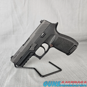 Sig Sauer P320 9mm 3.9" Pistol w/ 1 Mag image