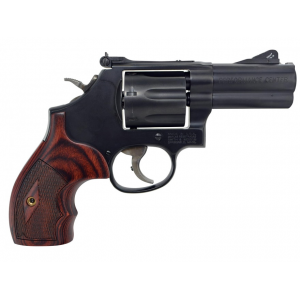 SMITH & Wesson Performance Center Model 586 357 Magnum Revolver 3" Blued Barrel 7 Round Rosewood Grip