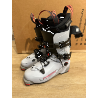 La Sportiva Used La Sportiva Women's Vanguard Ski Boots 22/23 25.5 LIGHT USE