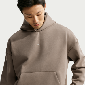 Nike Nike Men's Standard Issue Therma-FIT Brushed Basketball Pullover Hoodie in Brown | IM5918-214 - $85.00 at Nike