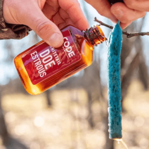 Code Blue Code Red Doe Estrous, Doe Urine 4 fl oz Liquid Includes Expandable Wicks - OA1344